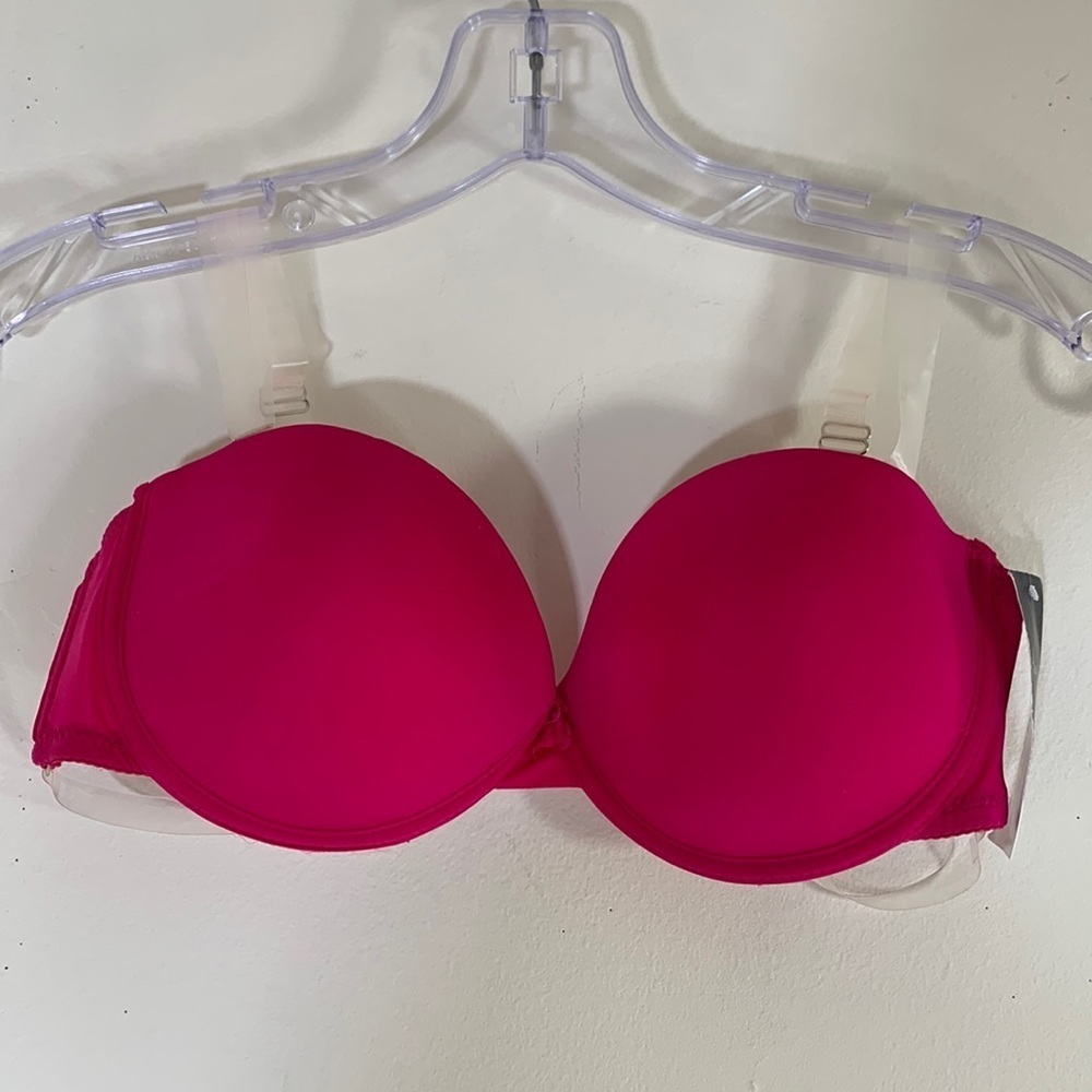 NWT. Jennifer Intimatea 34B Sheer Plastic Strap Bra.